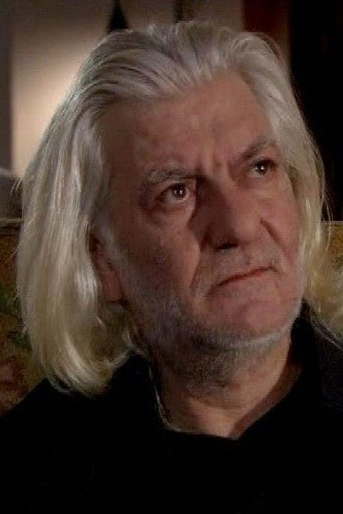 Нихат İлери