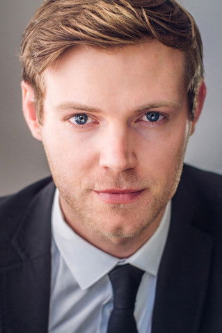  Тэйлор Холл