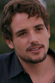 Тйлер Ниxон