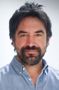 Доминиц Jамес