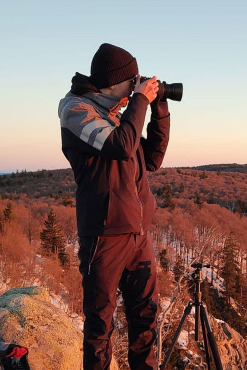 Еллиотт Марqуис