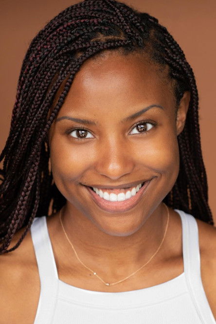 Микаела Бакер