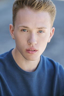 Луке Аволедо