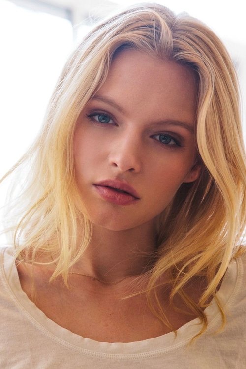 Исабелла Фаррелл