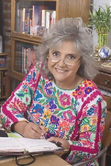  Лаура Эскивель