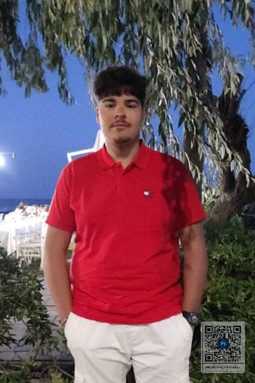 Симоне  Париси