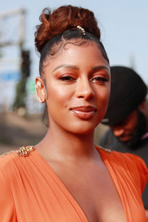  Виктория Моне