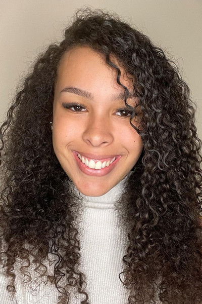 Júлиа Олливер