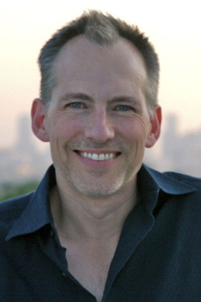 Даве Тхомас