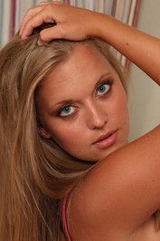 Jессица Стоне