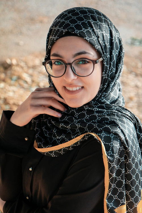 Батоул Jоуни