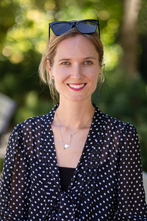 Цлаудиа Сüмегхй