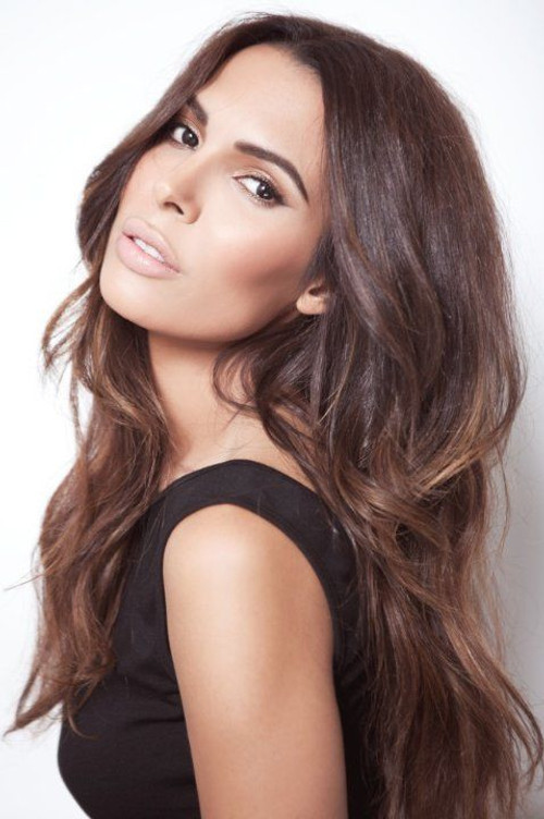 Надине Велазqуез