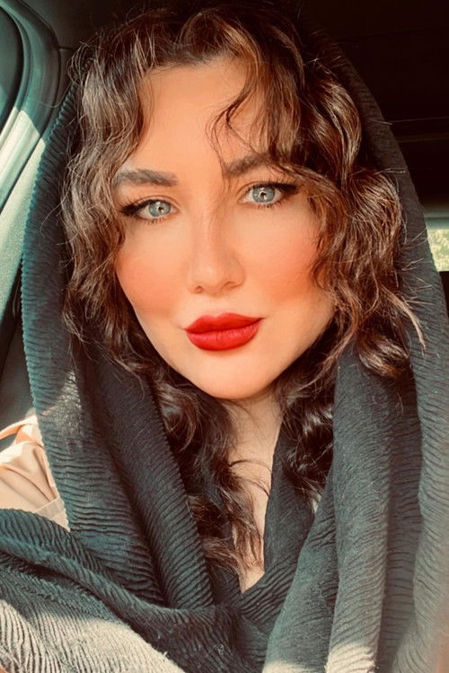 Назанин Солхjоо