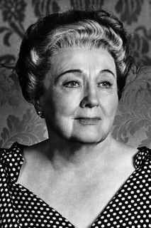  Энн Шоумэйкер