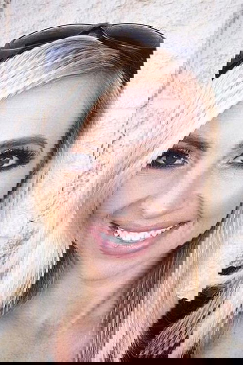  Элизабет Суэйни