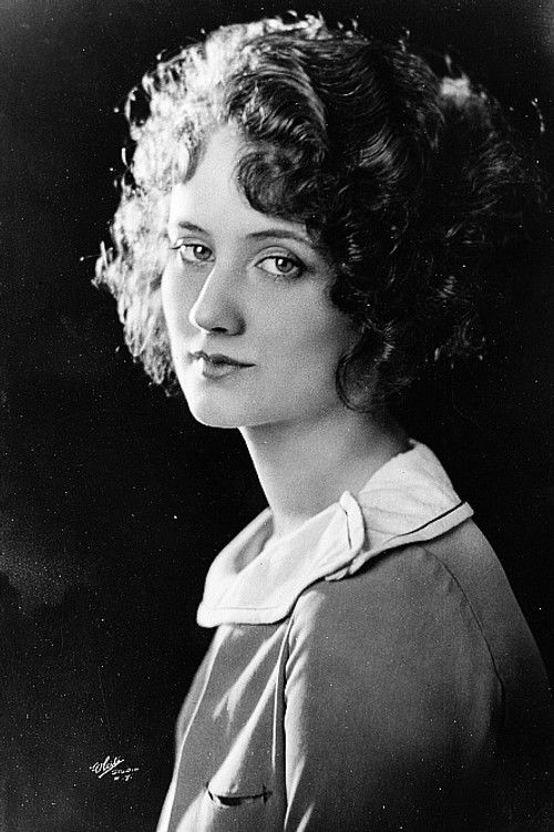 Францес Хоwард