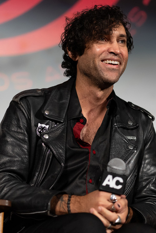 Мике Цуенца