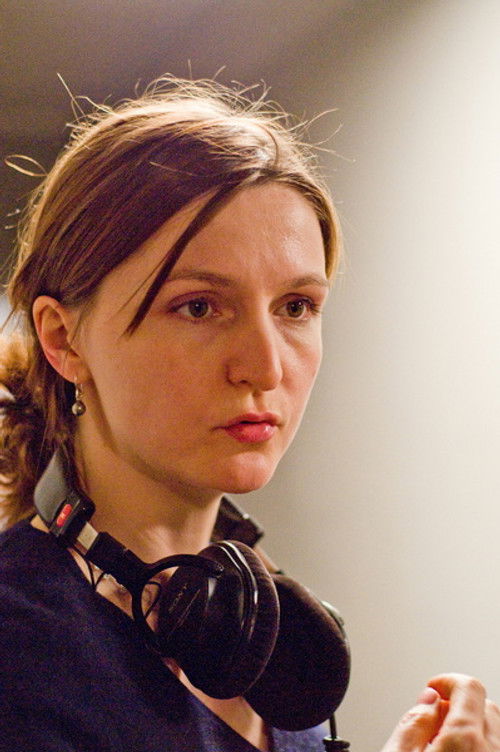 Емилй Йоунг