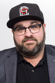 Мике МацМиллан