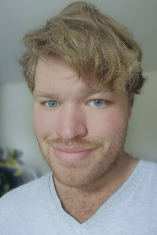 Маxим Тхомпсон