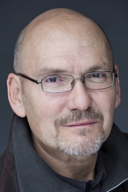 Рогер Áлварез