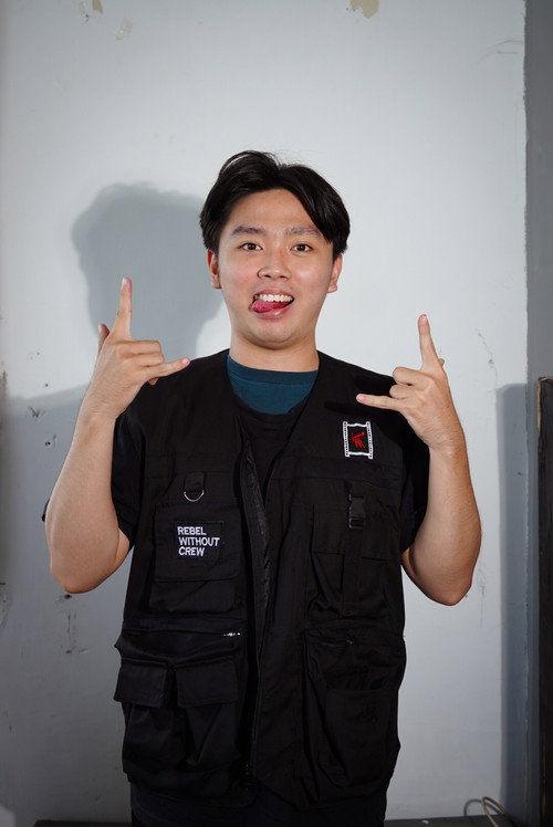 Jосхуа Курниаwан Е.