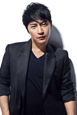 Jулиан Цхен