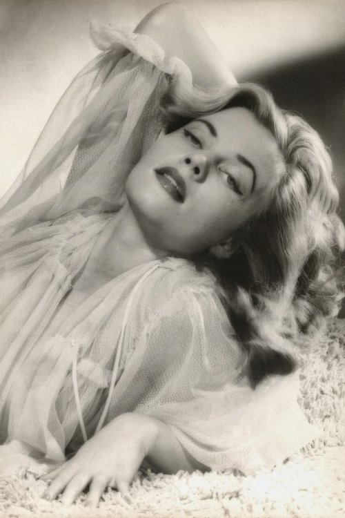 Ава Норринг