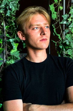 Крисзтиáн Кáролйи