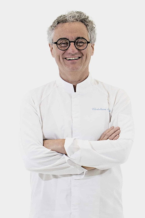 Цхристиан Есцрибà