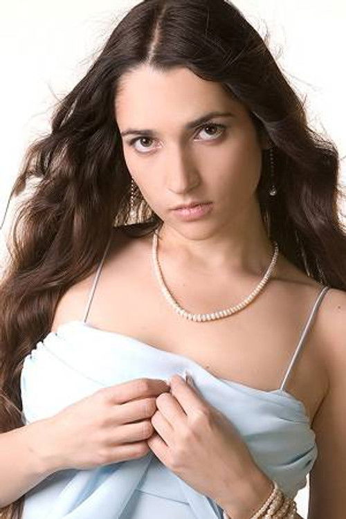 Елена Кханпира