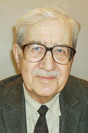 Тургут Öзакман