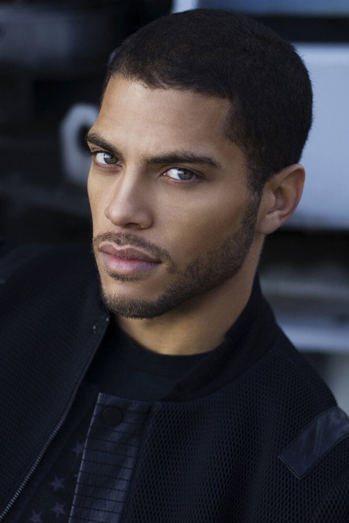 Исха Блаакер