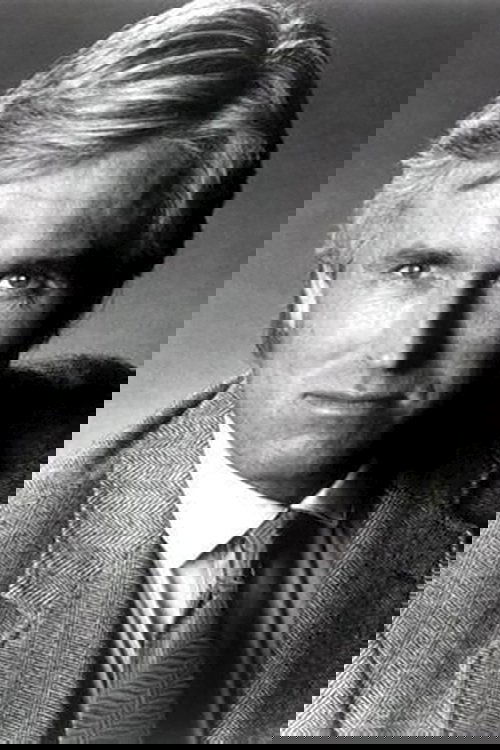 Деннис Холахэн