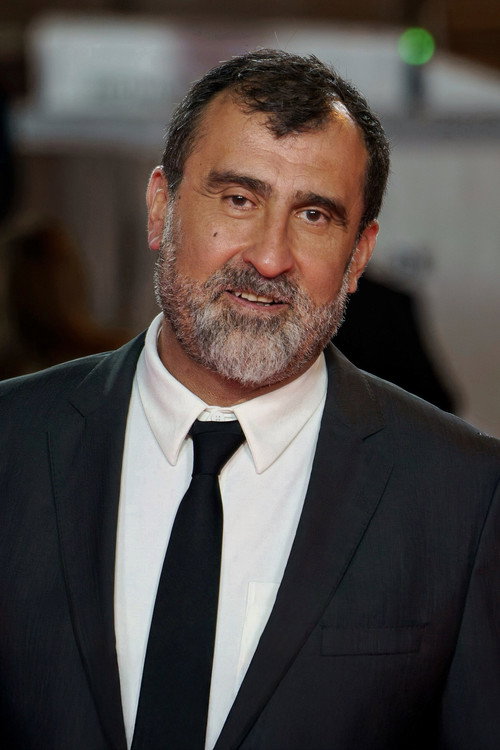 Адолфо Дáвила