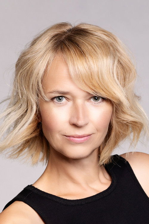 Моника Феjгловá