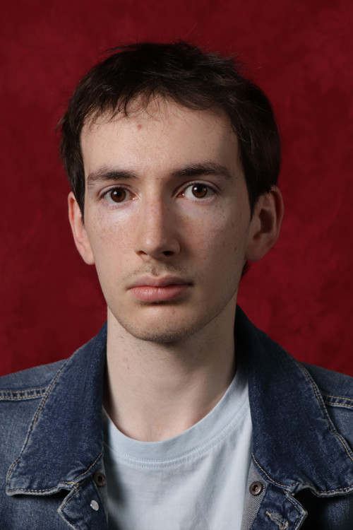 Финн Тхомас