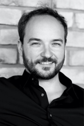 Адам Мендез