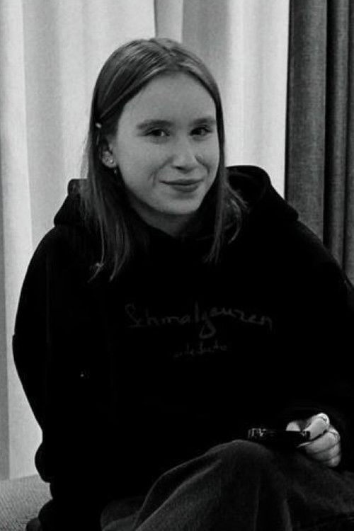 Анастасиа Хул