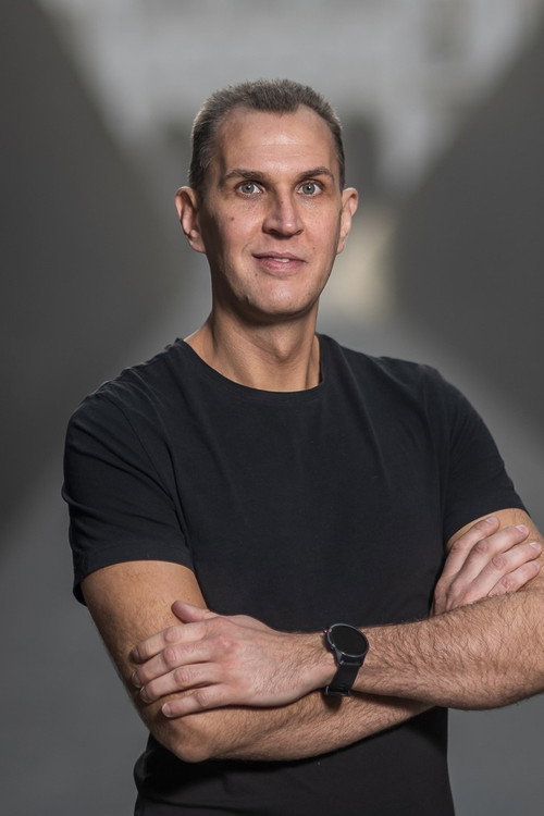 Дулл Сзаболцс