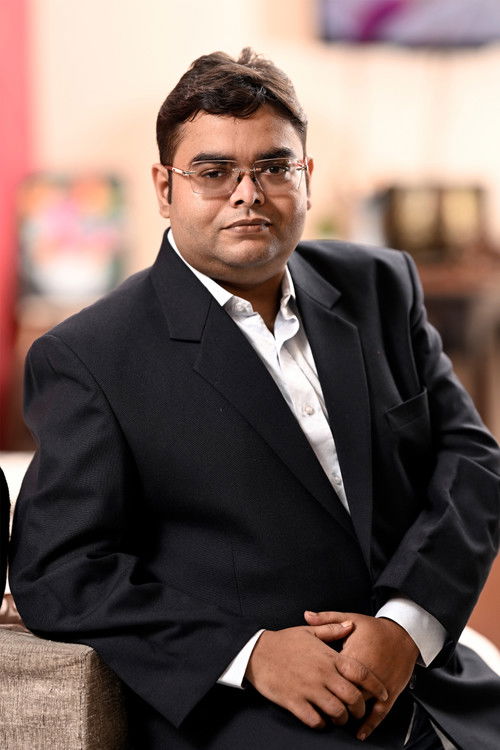 Ниладри Рой