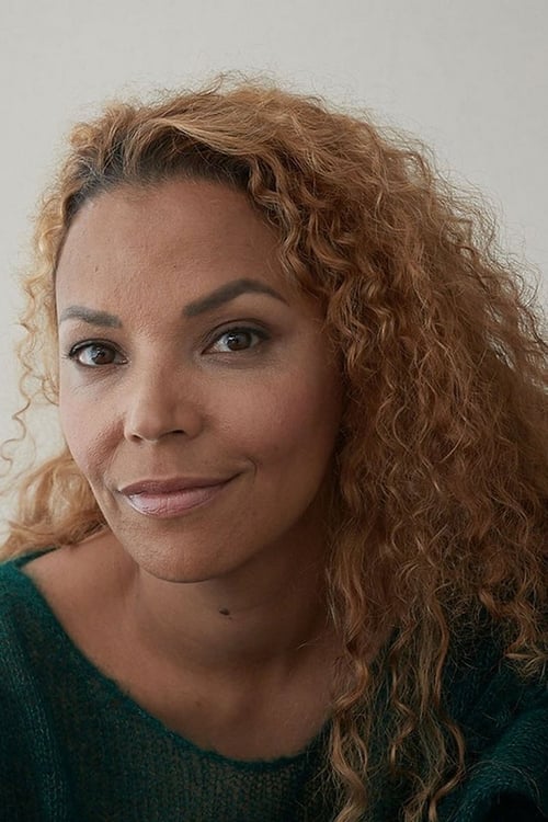 Амира Кхалифа