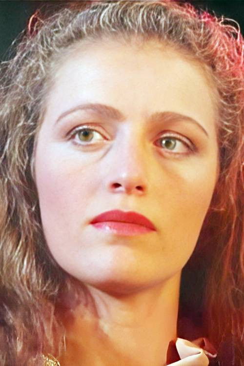 Надине Хартстеин