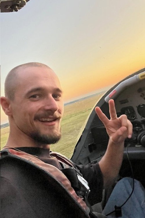 Милан Надеау