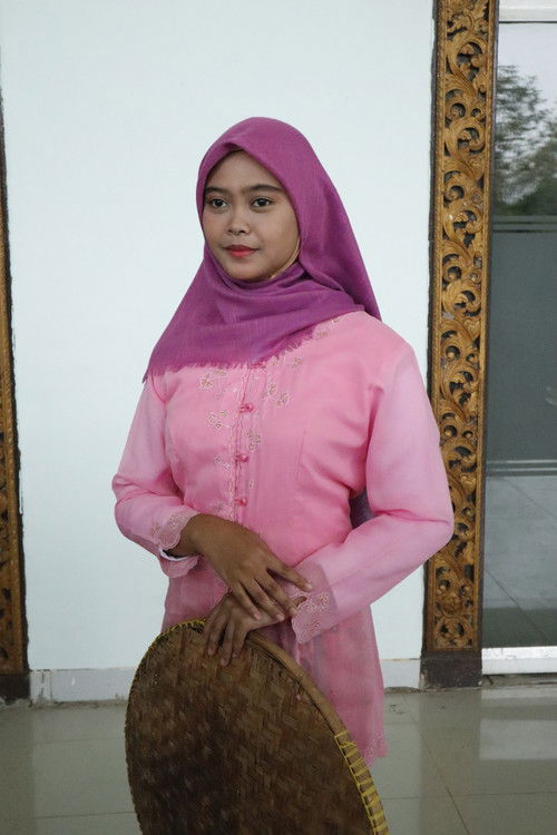 Аниса Марсела