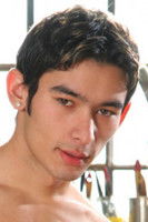 Jустин Пхоени