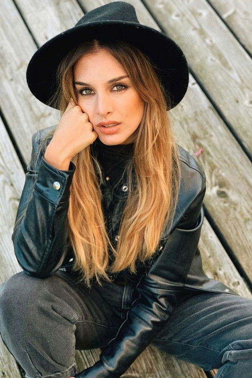 Цинтиа Леóн