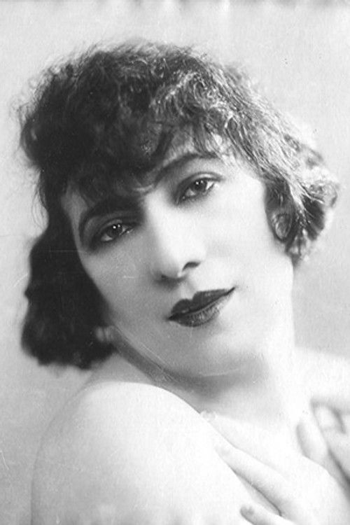 Тониа Навар