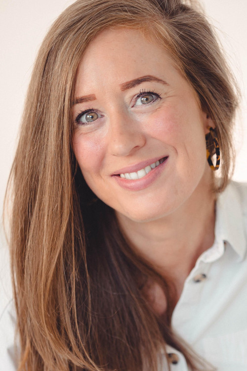  Келли  Джонс